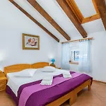 Lungomare Apartment