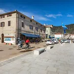 Lungomare Apartment Cres