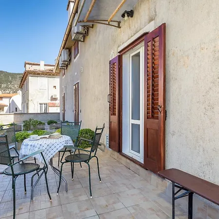 Lungomare Appartement *
