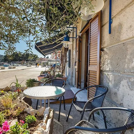 Lungomare Cres