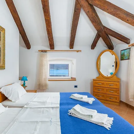 Lungomare Apartment